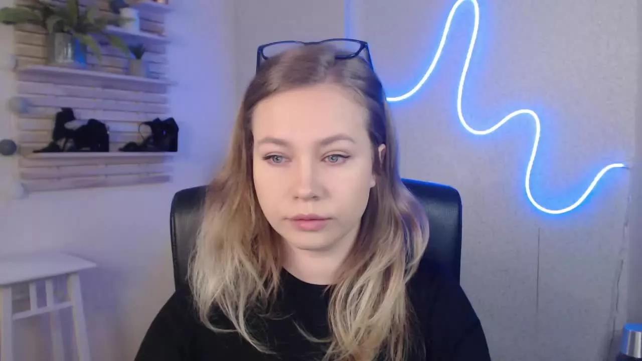bambiHOLLY from Streamray