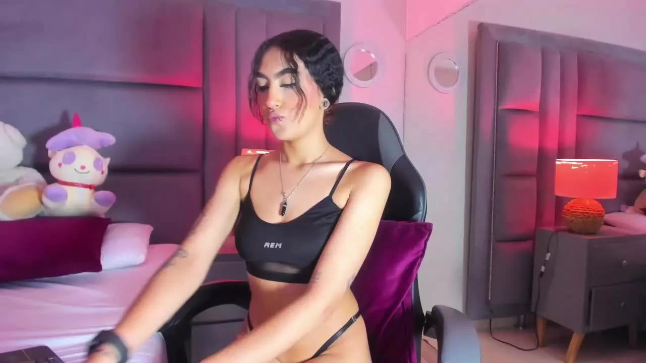 Ella_Bennet from Streamray