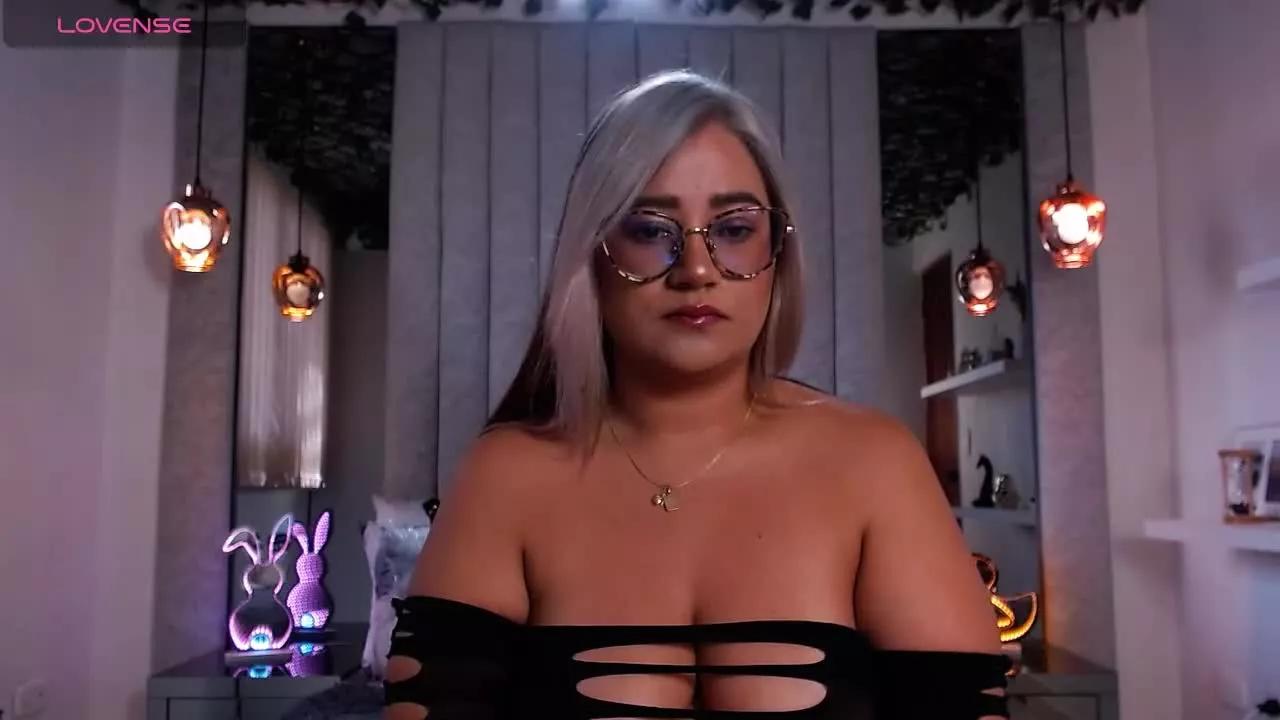 IndiVelvet from Streamray