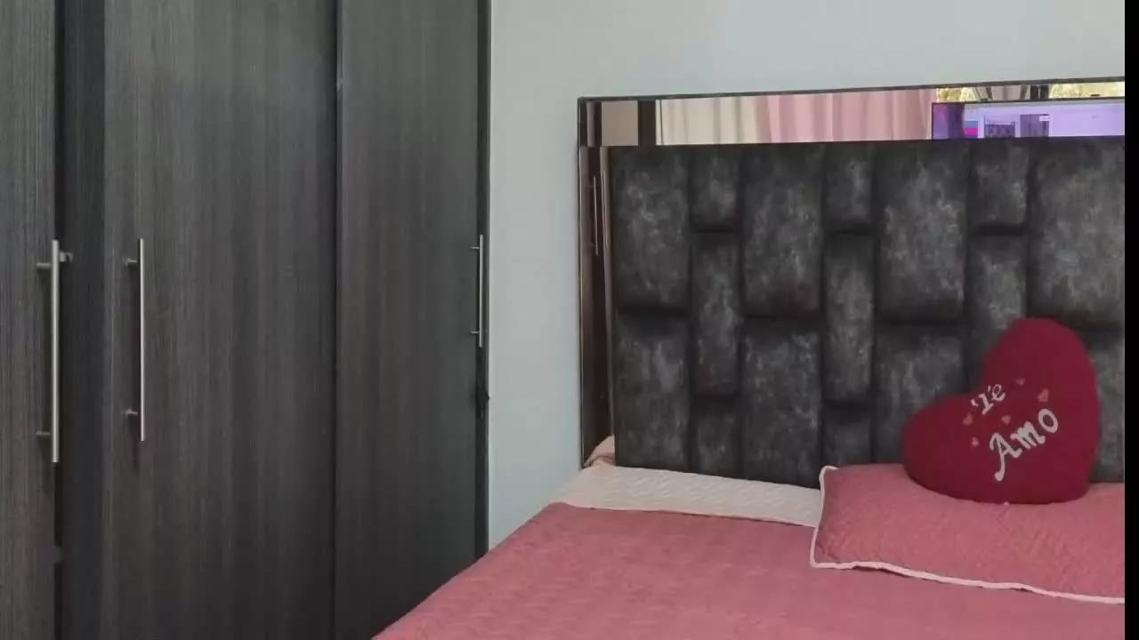 LezzyHells from Streamray