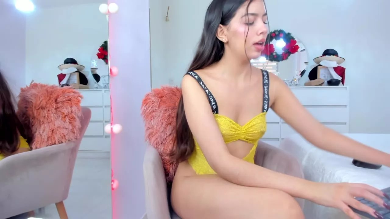 LilyHudson on Streamray 