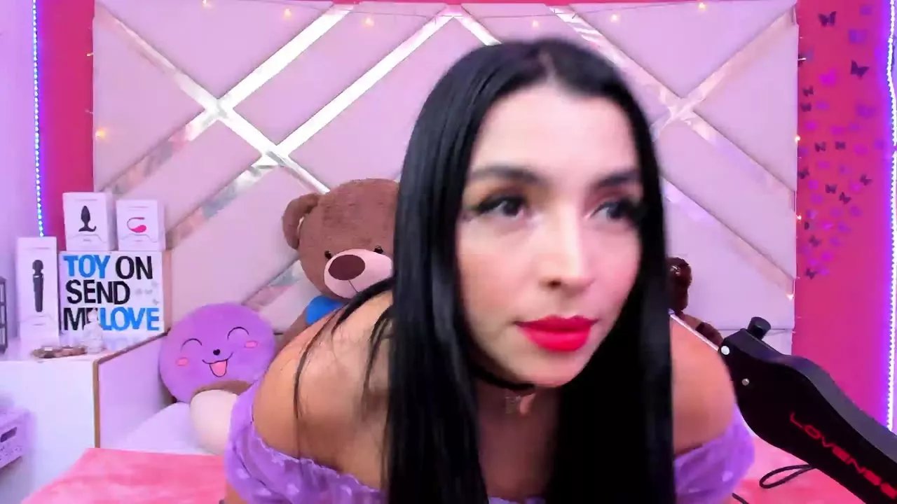 SaraSstonee on Streamray 