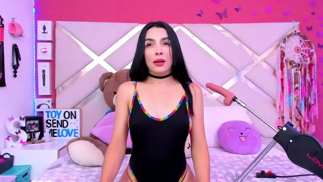 SaraSstonee on Streamray 