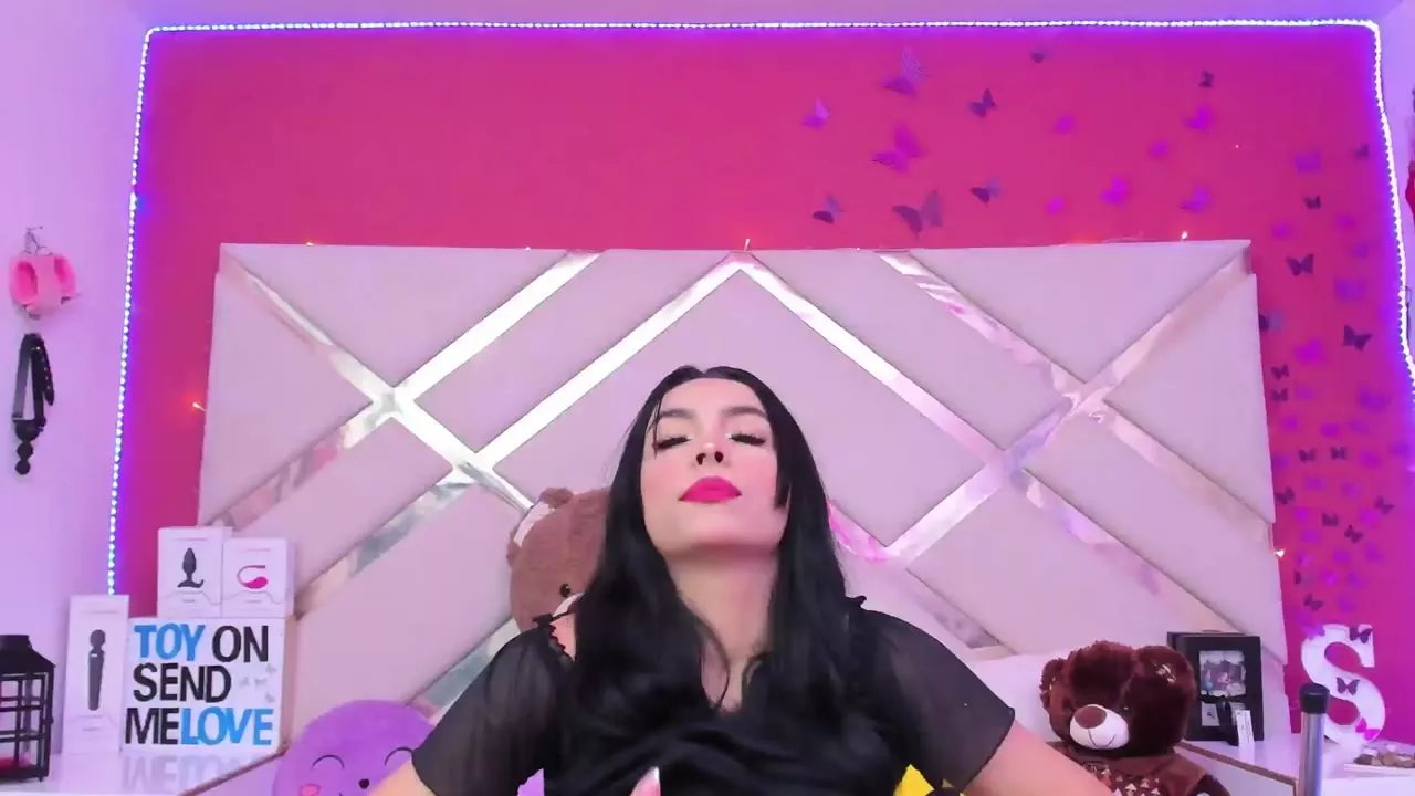 SaraSstonee on Streamray 