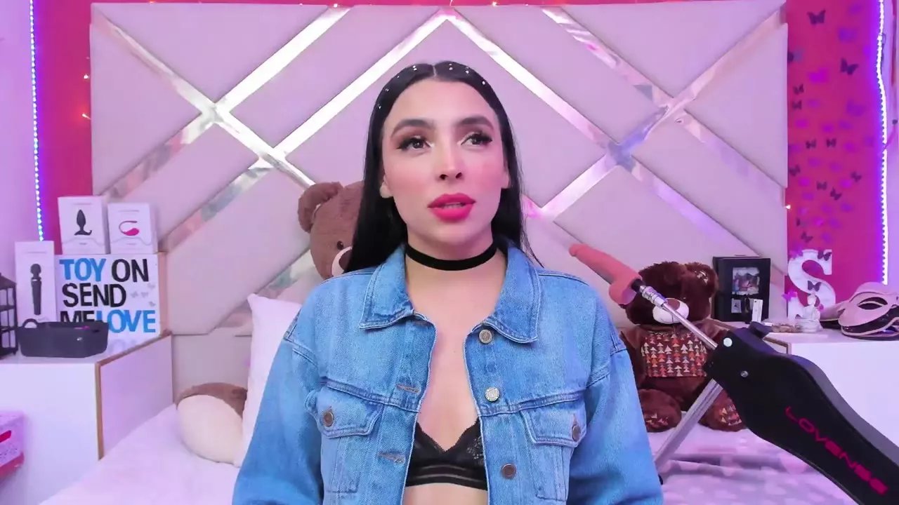 SaraSstonee on Streamray 