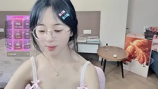 -ruoruo- on StripChat