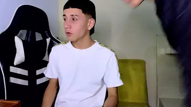 777_camilo on StripChat 