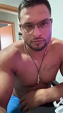 ___Nauak — Tirar a camisa dele