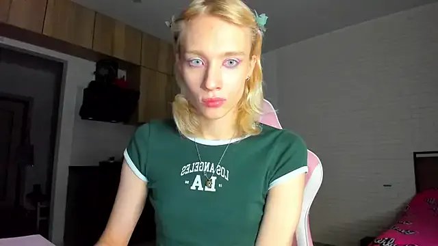 _Alice_Kitty — naked 2m