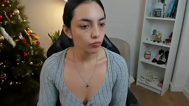 _BellaEvans_ on StripChat