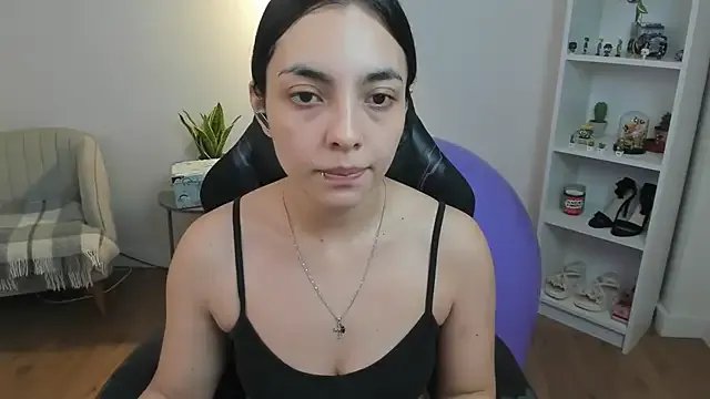 _BellaEvans_ on StripChat