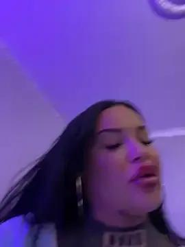 _MelinaCurves_ on StripChat