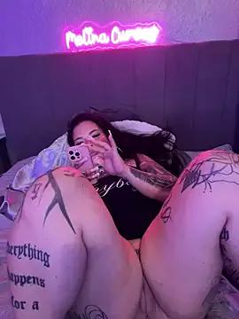 _MelinaCurves_ on StripChat