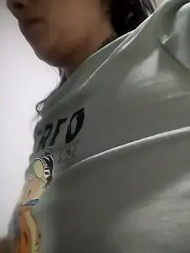 _Valentina_Squirt_ on StripChat