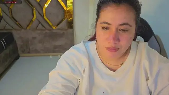 Addyy_02 on StripChat 