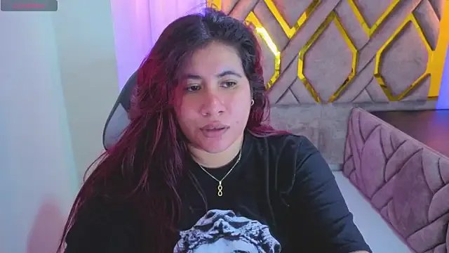 Addyy_02 on StripChat 