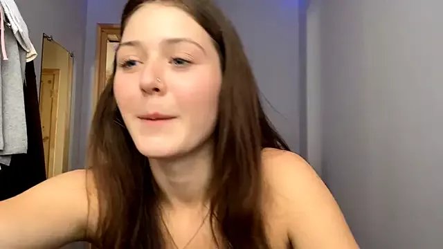 Adel_strongwoman on StripChat