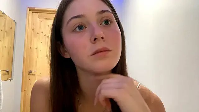 Adel_strongwoman on StripChat