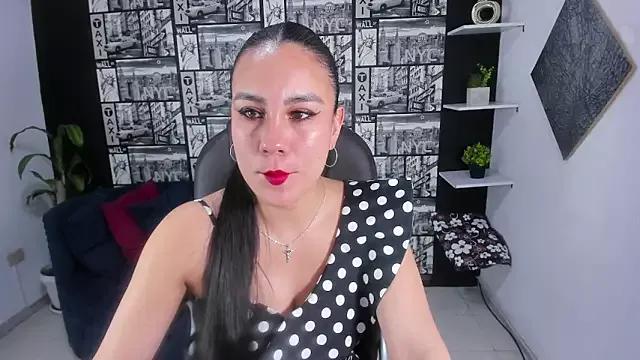 Agata-Moon on StripChat 