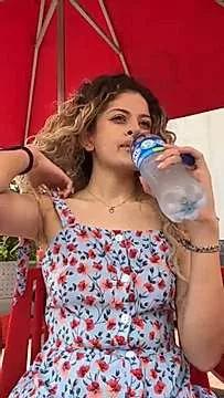 alana15 on StripChat 