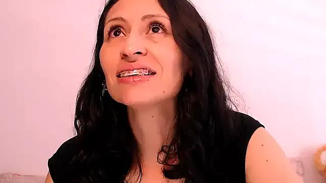 AliceRossi on StripChat