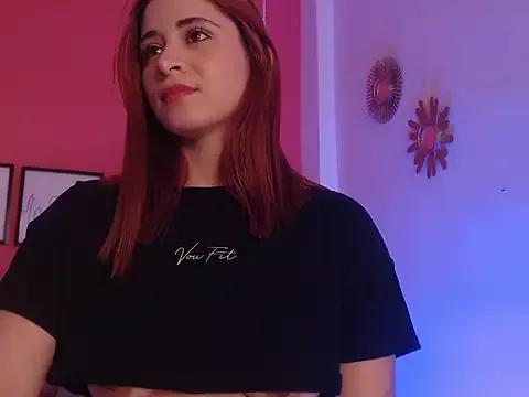 AllanaBlooms on StripChat 