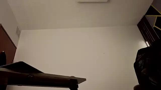 almma_shy on StripChat 