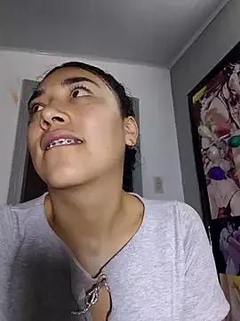 AmberGold- on StripChat