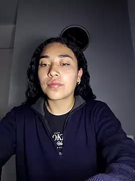 AmberGold- on StripChat