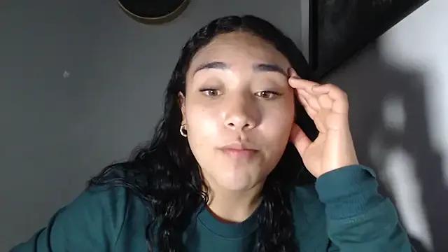 AmberGold- on StripChat