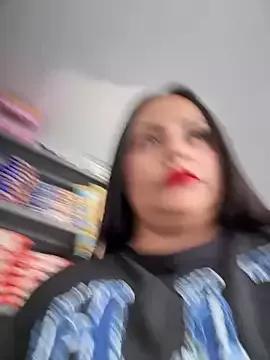 Angie_e on StripChat