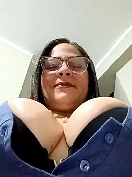 Angie_milf50 — Hoy jugaremos de todo un poco