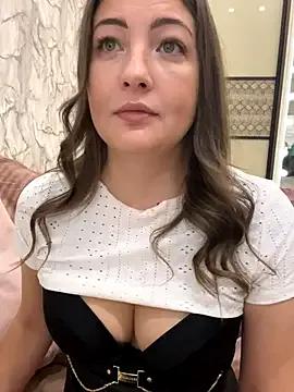 AnnaBri on StripChat