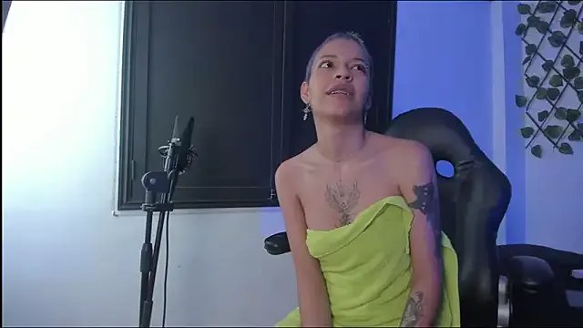 Anny_Kiitty on StripChat 