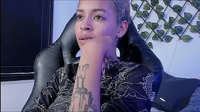 Anny_Kiitty on StripChat 