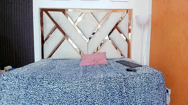 Antonella_And_Thiago on StripChat