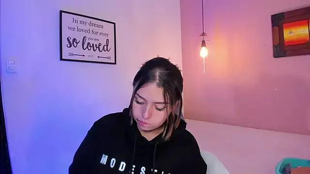 ArianaBaker from StripChat