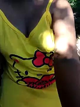 Attractive-_Girl on StripChat 