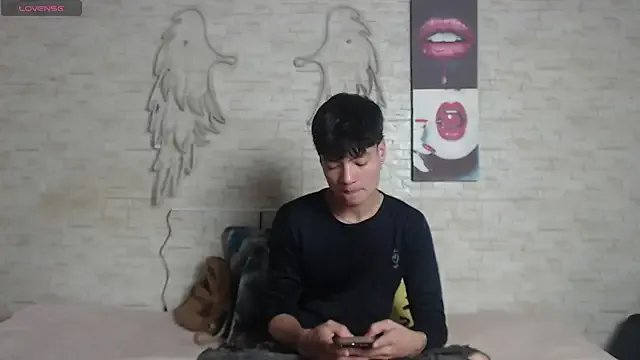 axel_milo_kairo_and_noa on StripChat