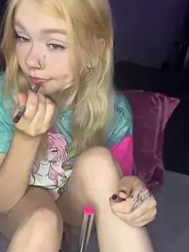 Babybunny8765 on StripChat 