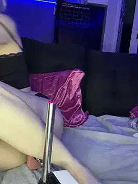 Babybunny8765 on StripChat 