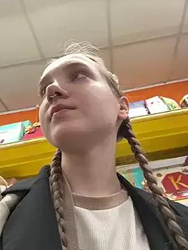 bambi_lu from StripChat