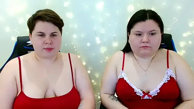 BeckyAndHellen on StripChat