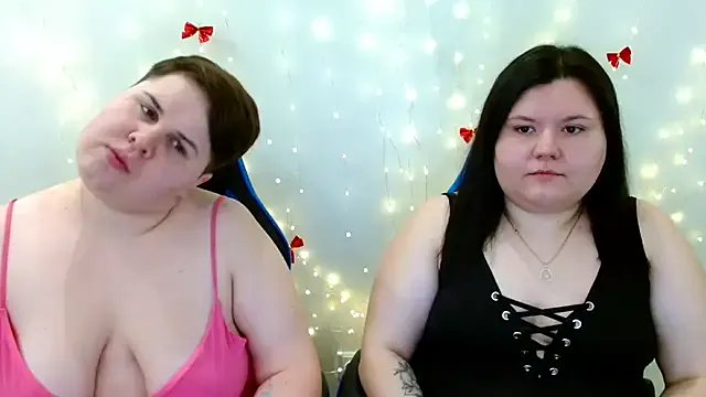 BeckyAndHellen on StripChat
