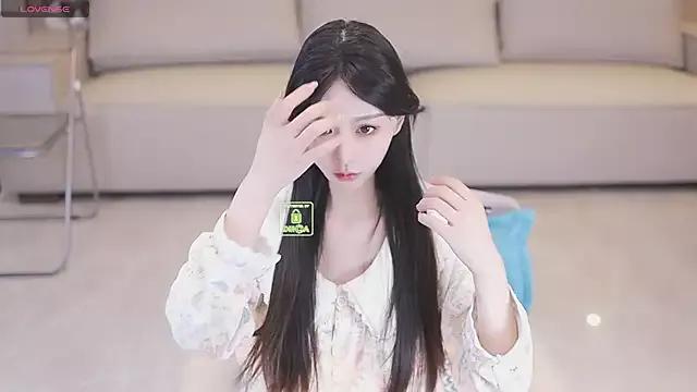 Bella-999 on StripChat 