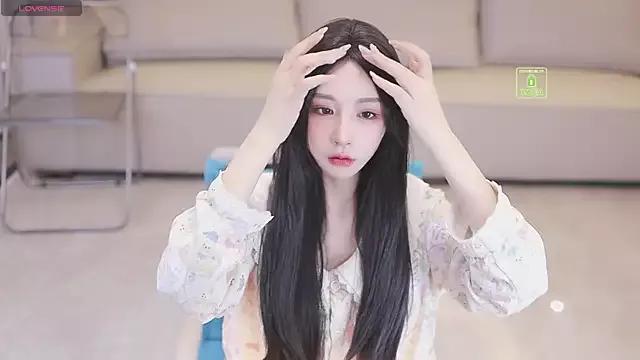 Bella-999 on StripChat 