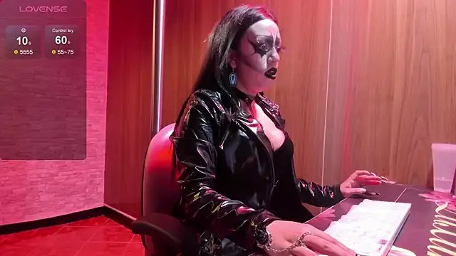 Belladonna_trix on StripChat