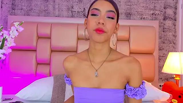 BellaHarper1 on StripChat 