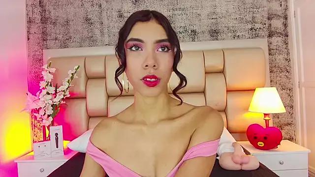 BellaHarper1 on StripChat 