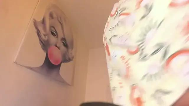 BiancaValentinna — HEY GUYS!!! BE NICE SAY HELLO